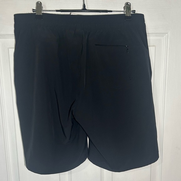 LL Bean Women’s Size 8 Stretch Shorts Black UPF 50+ Outdoor Athletic - Picture 6 of 12
